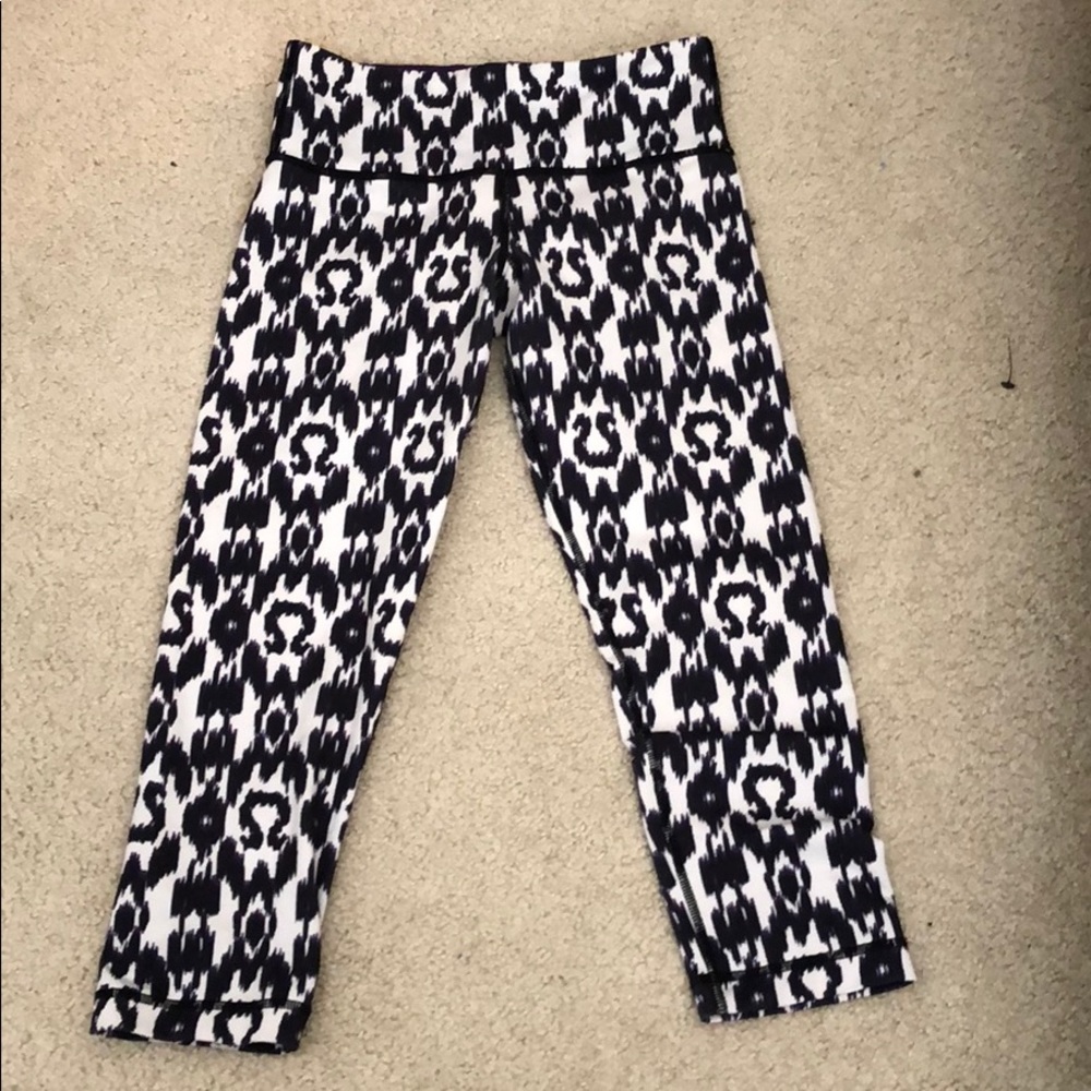 lululemon sz 4 cropped leggings